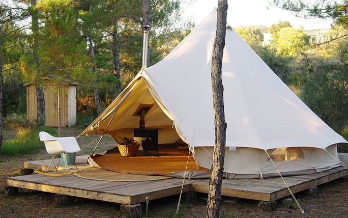 Luxus Camp in Spanien: Forest Days Glamping