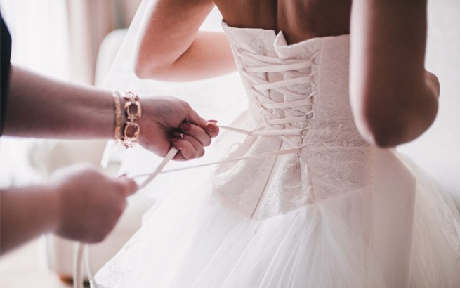 Die exklusivsten Brautkleid-Trends der Modedesigner für das Hochzeitsjahr 2017