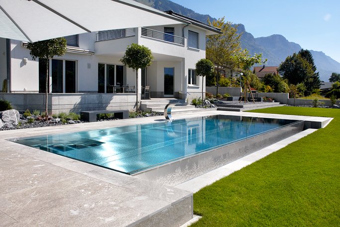 Wasser im Garten: Moderner Edelstahl-Pool 