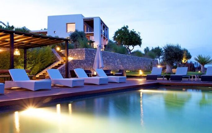 Pool des Luxus-Hotels von «Top Hill retreats» auf Ibiza