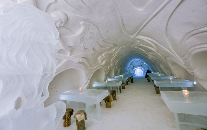 Schnee-Restaurant im Snow Castle Kemi, Finnland