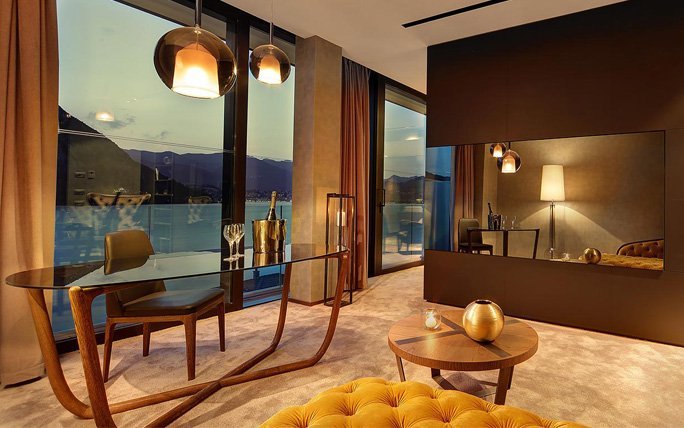 Luxuriöse Zimmer mit Seeblick
