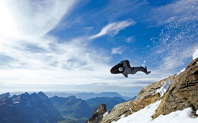 Airboard fahren in der Schweiz: ultimativer Wintersport mit garantiertem Spassfaktor