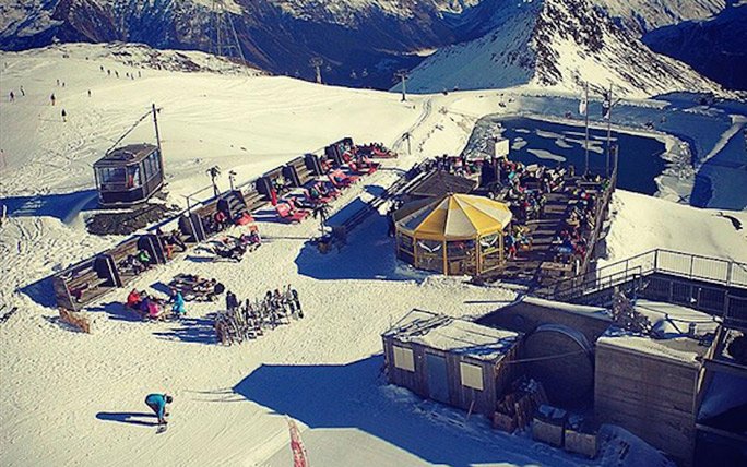 Après-Ski in Davos: Schneebar Totalp