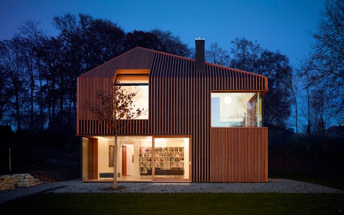 Haus 11x11 mit Holzdach in Deutschland