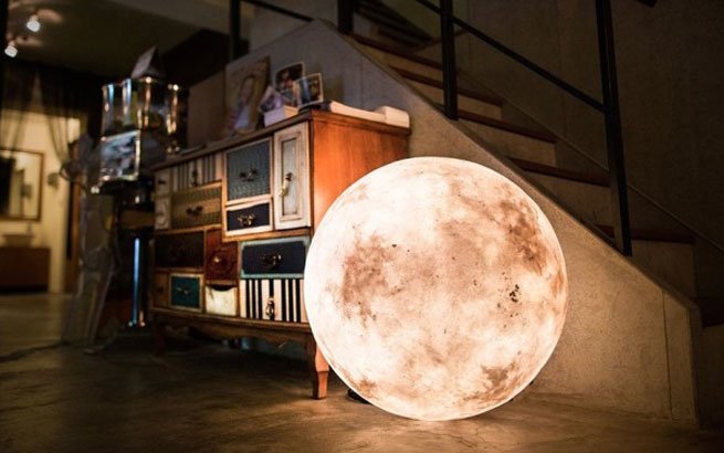 Luna: Designer Mondlicht-Lampe von Acorn Studio