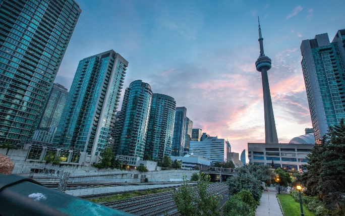 CN Tower Edgewalk – Toronto, Canada